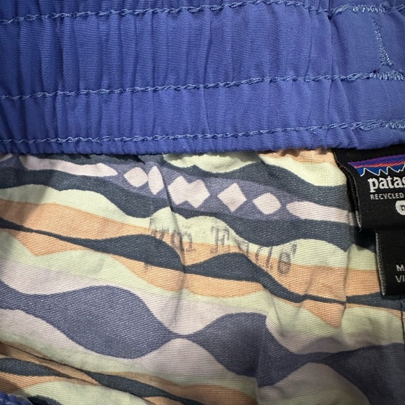 Girls' Costa Rica Baggies™ Shorts
Patagonia 
COHB | Style No. 67088
Size large - Picture 7 of 8